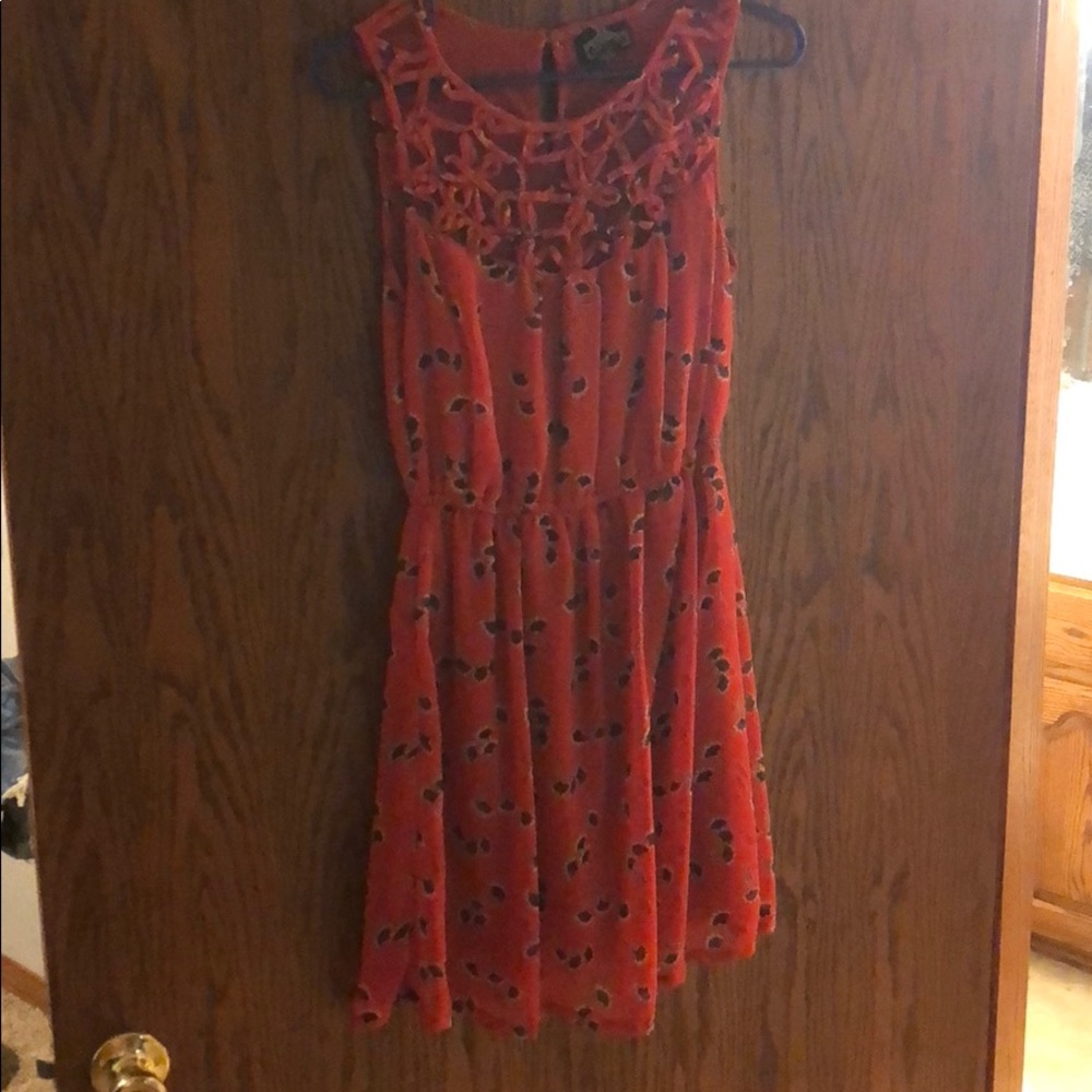 Boutique Red flower print dress with keyhole back